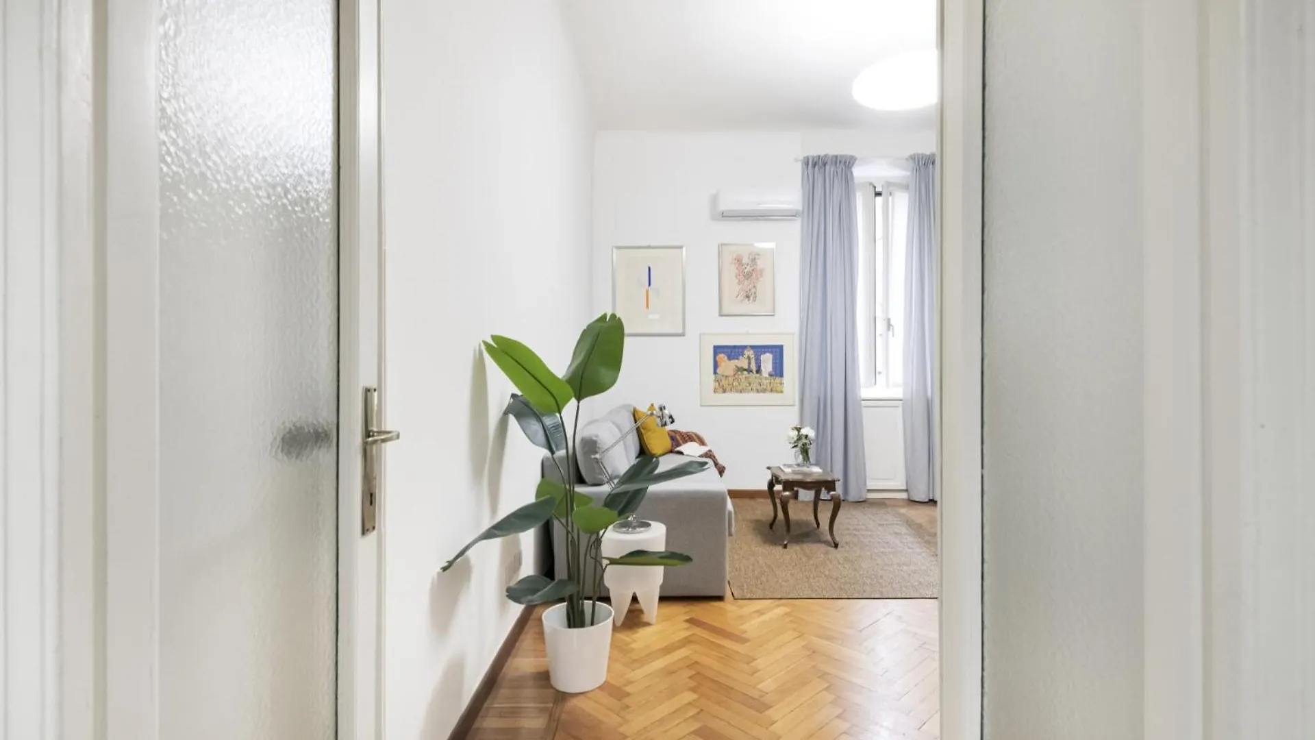Easylife - Design Elegante A Porta Venezia Apartment Milan 0*,